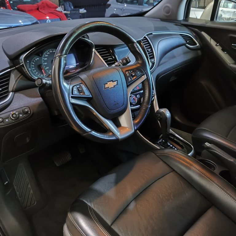 WhatsApp Image 2025-10-25 at 08.38.52