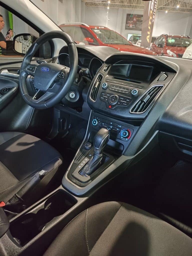 Ford Focus SE 2.0 Automático 2019 (4)
