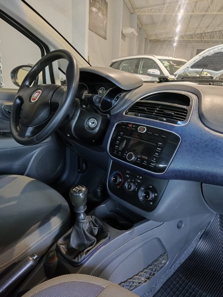 Fiat Punto Atractive (5)
