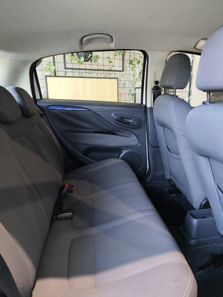 Fiat Punto Atractive (8)