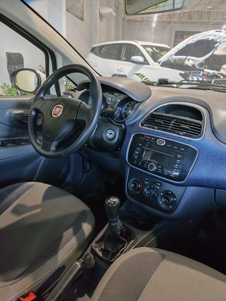 Fiat Punto Atractive (9)